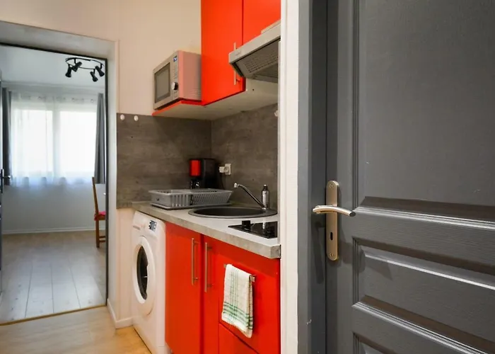 Petit Appartement Douillet Tres Bien Situe